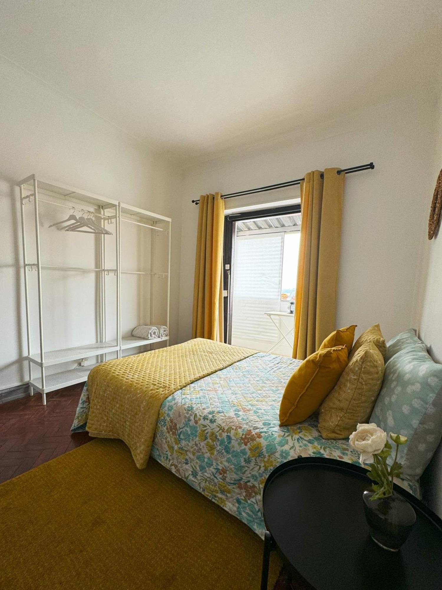 Appartamento Casas Da Eva - Campolide Lisbona Esterno foto