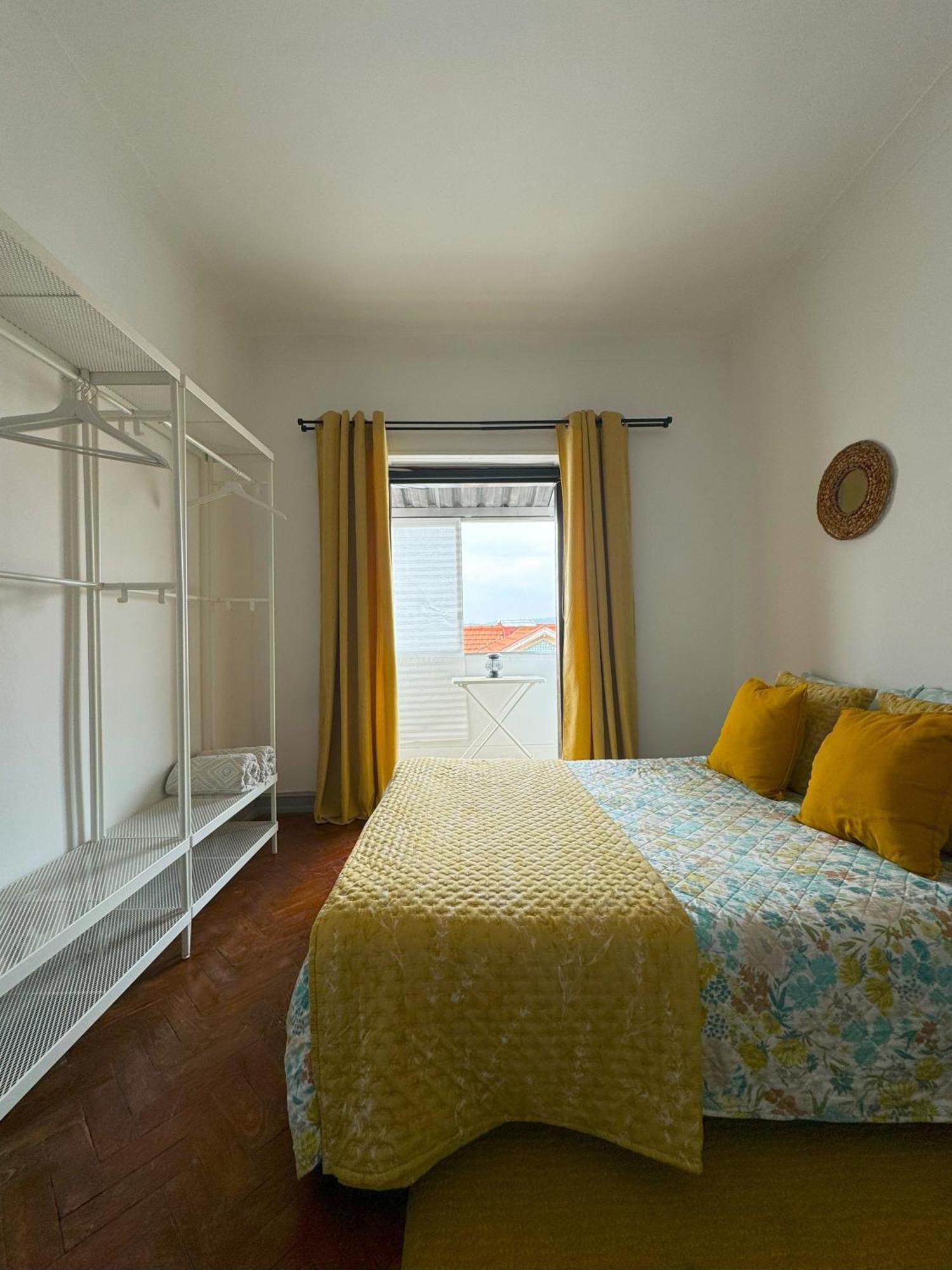 Appartamento Casas Da Eva - Campolide Lisbona Esterno foto